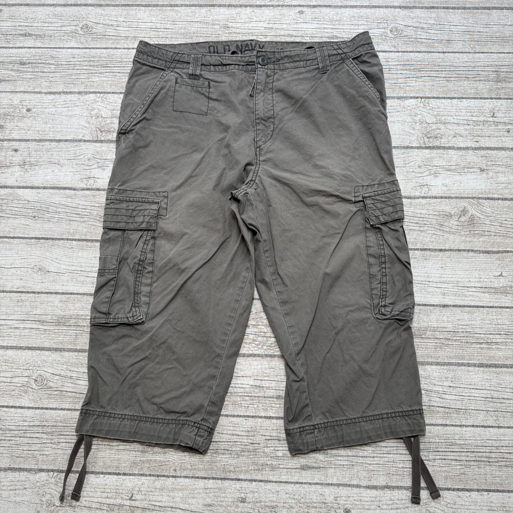 Old Navy Cargo Shorts Men's 36 Gray Cropped Capri Relaxed Fit Utility Hunting